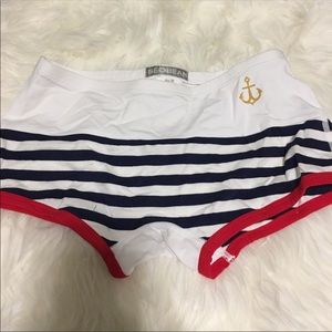 Men’s Seobean white nautical briefs